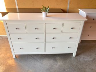 White IKEA Hemnes