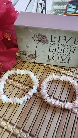 Unisex shell bracelet