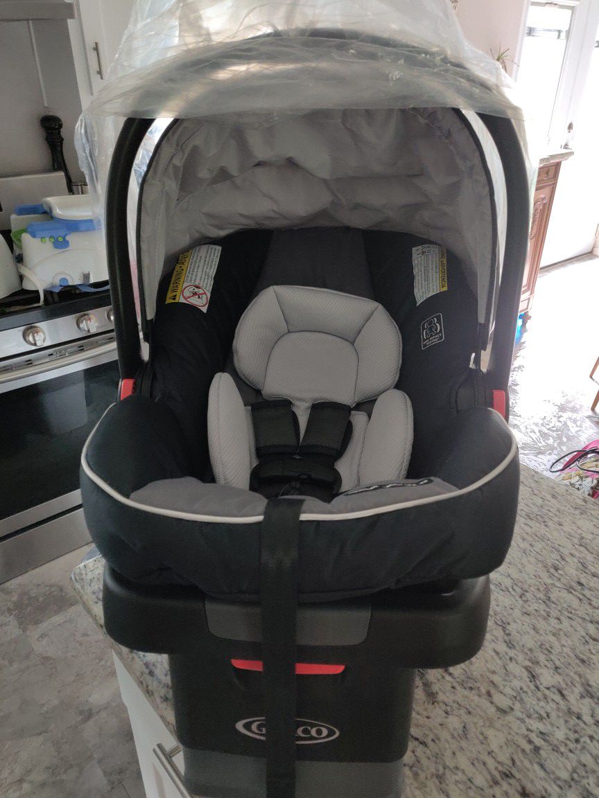 Infant car seat