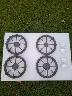 Gas cooktop