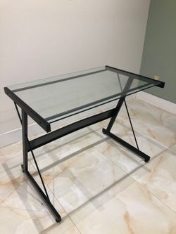 Free desk
