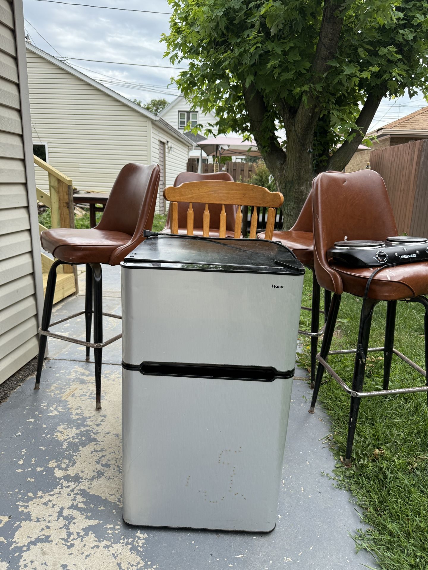 Mini Fridge (SPECIAL SALE)