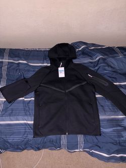 Nike Tech (Black)