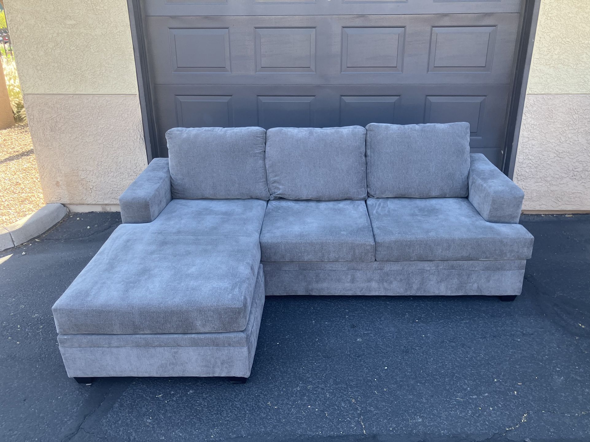 FREE DELIVERY Like New Gray Sectional 