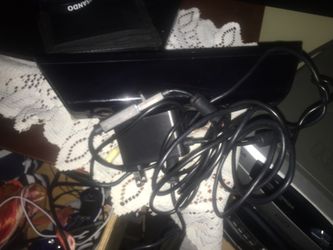 Xbox 360 with Kinect (2 controllers and 5 games)