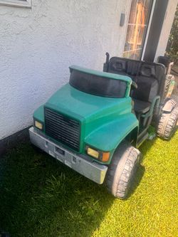 2 seater truck Ride on battery  with parental control
