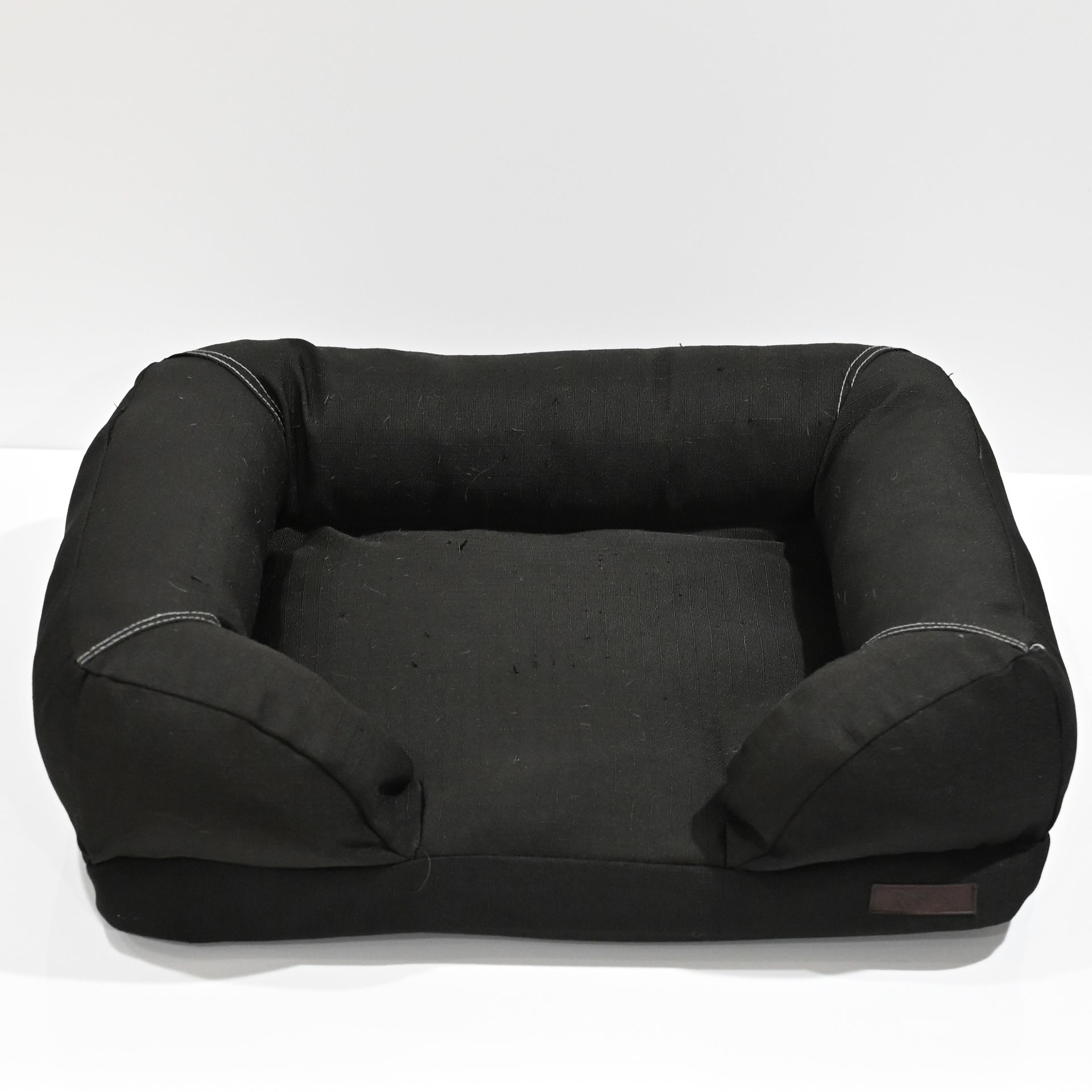 Reddy Indoor/Outdoor Dog Bed, 24" L X 18" W, Black