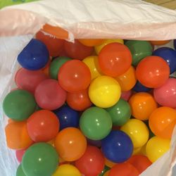 Free Kids Toy Ball Pit With Balls