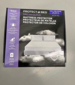 Brand New Sealed Protect-A-Bed Dream-Cloud King Mattress Protector