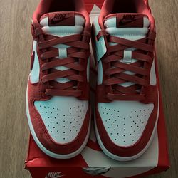 Valentine’s Day dunk