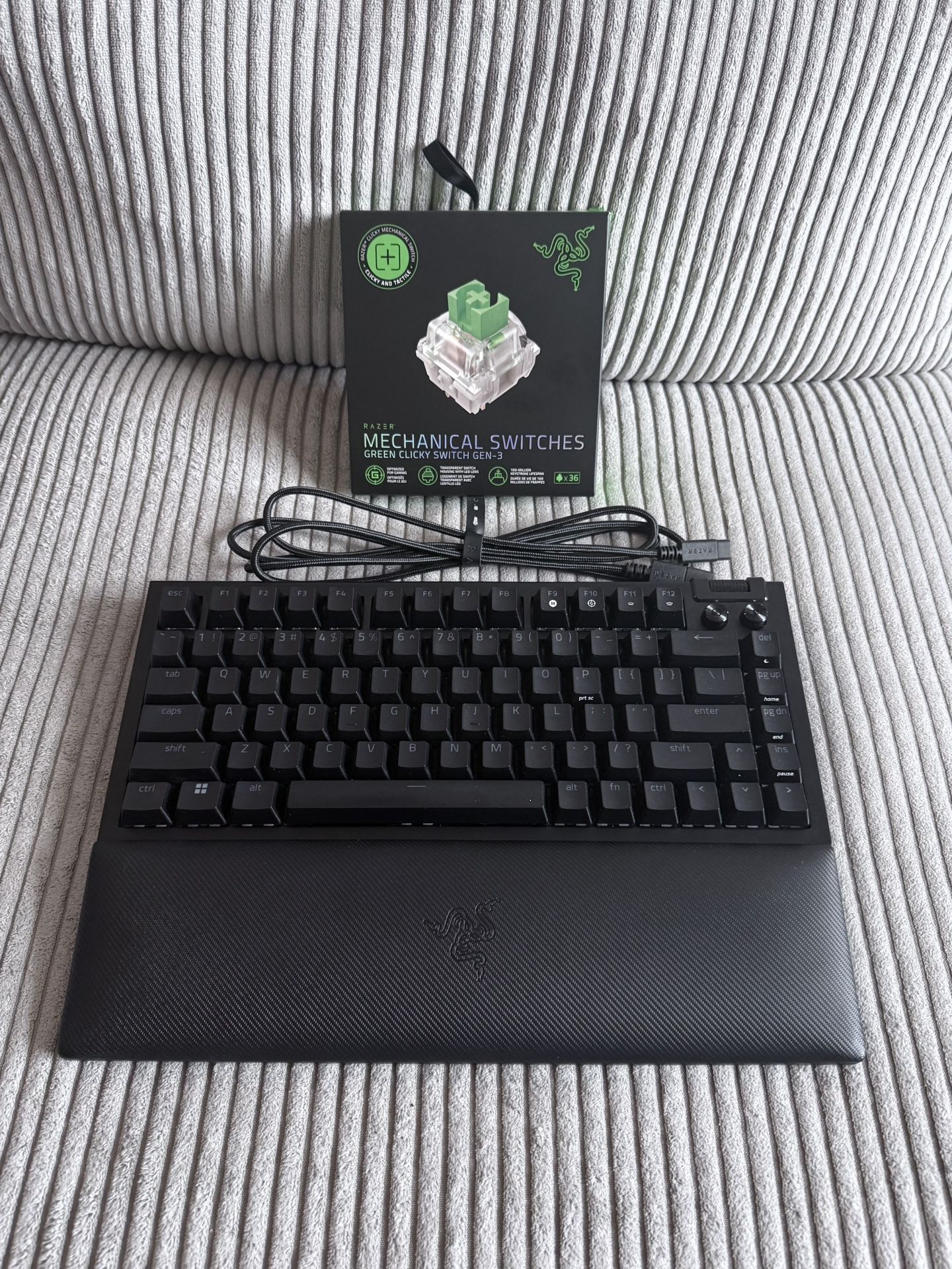 Razer Black Widow V4 75% Keyboard ⌨️