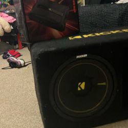 Two 12 Inch Kicker Comp C & JBL Herman GTR-601 Power Amp