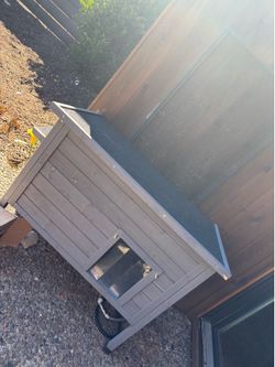 Heated Outdoor Cat House