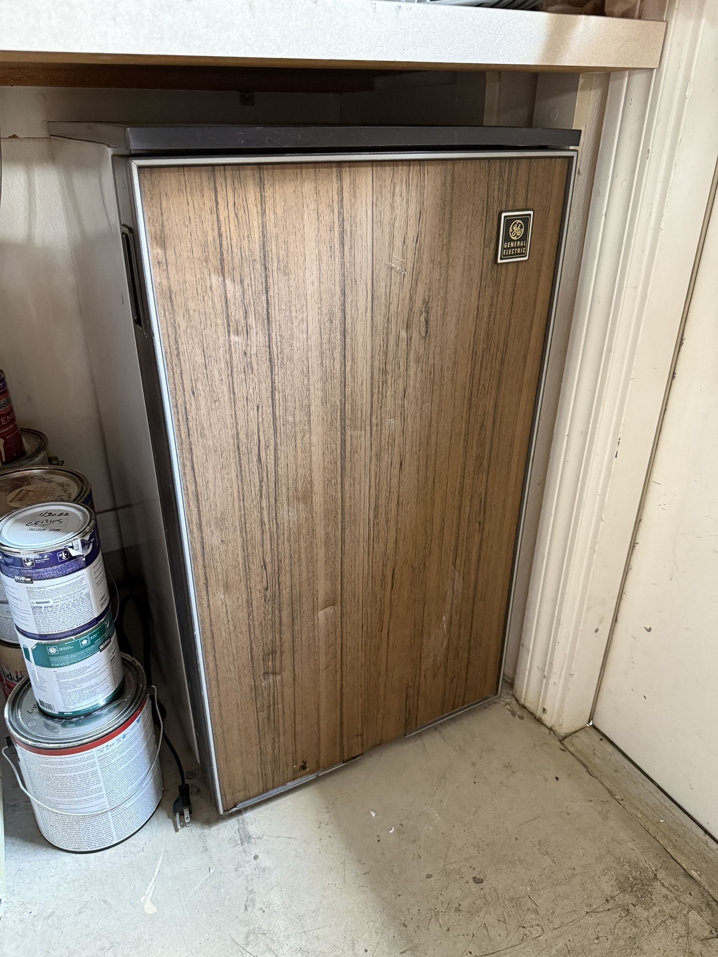 Mini fridge 26”