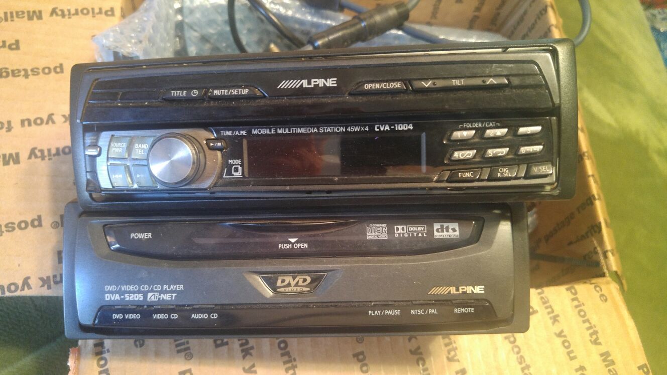 Alpine touch screen cva-1004 complete mobile multimedia station