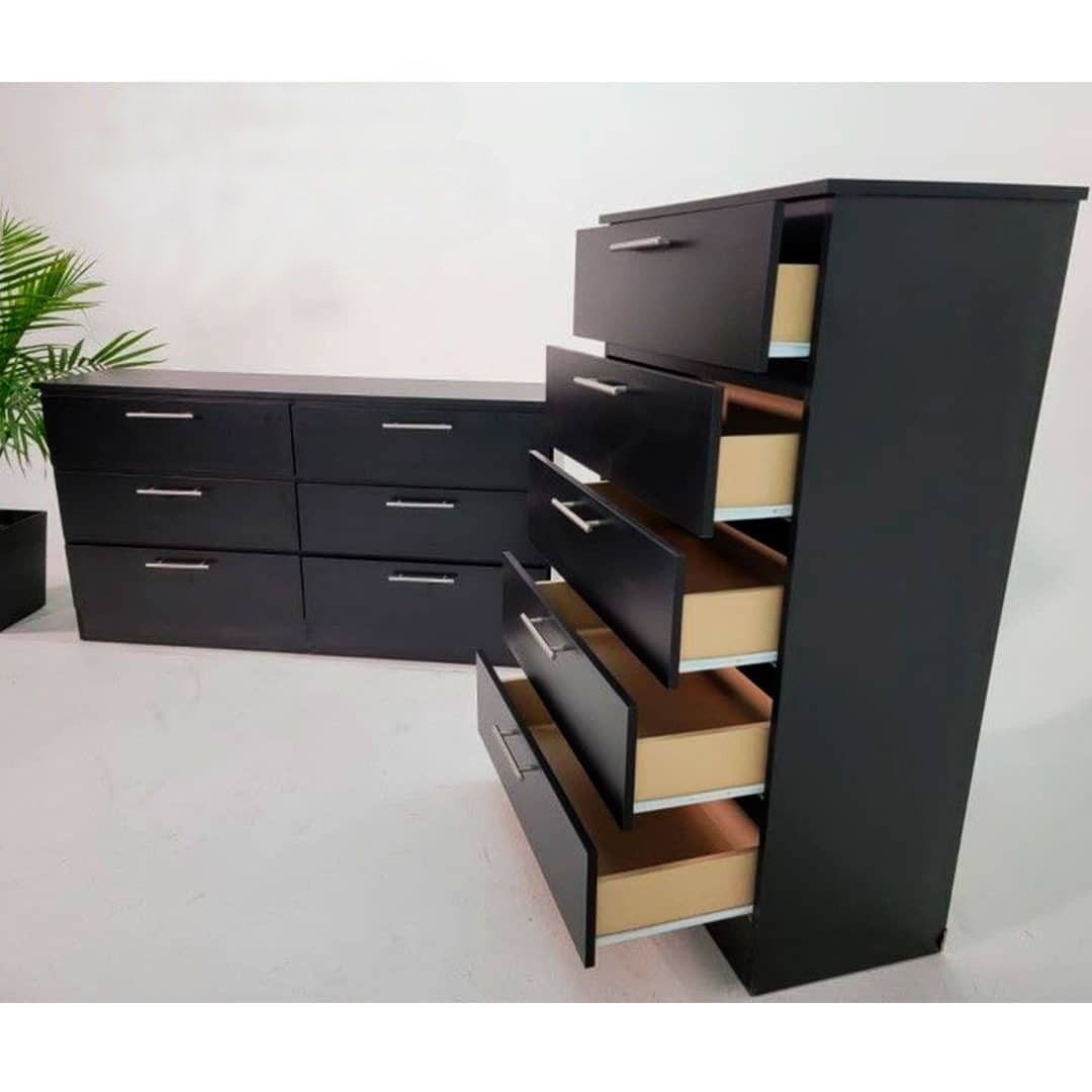 Dresser And Chest // Cómoda Y Gavetero