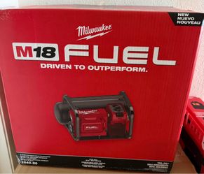 Milwaukee Compressor