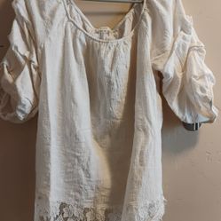 Woman's Blouse 