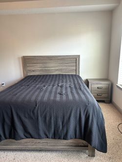 Gray wood bedroom set