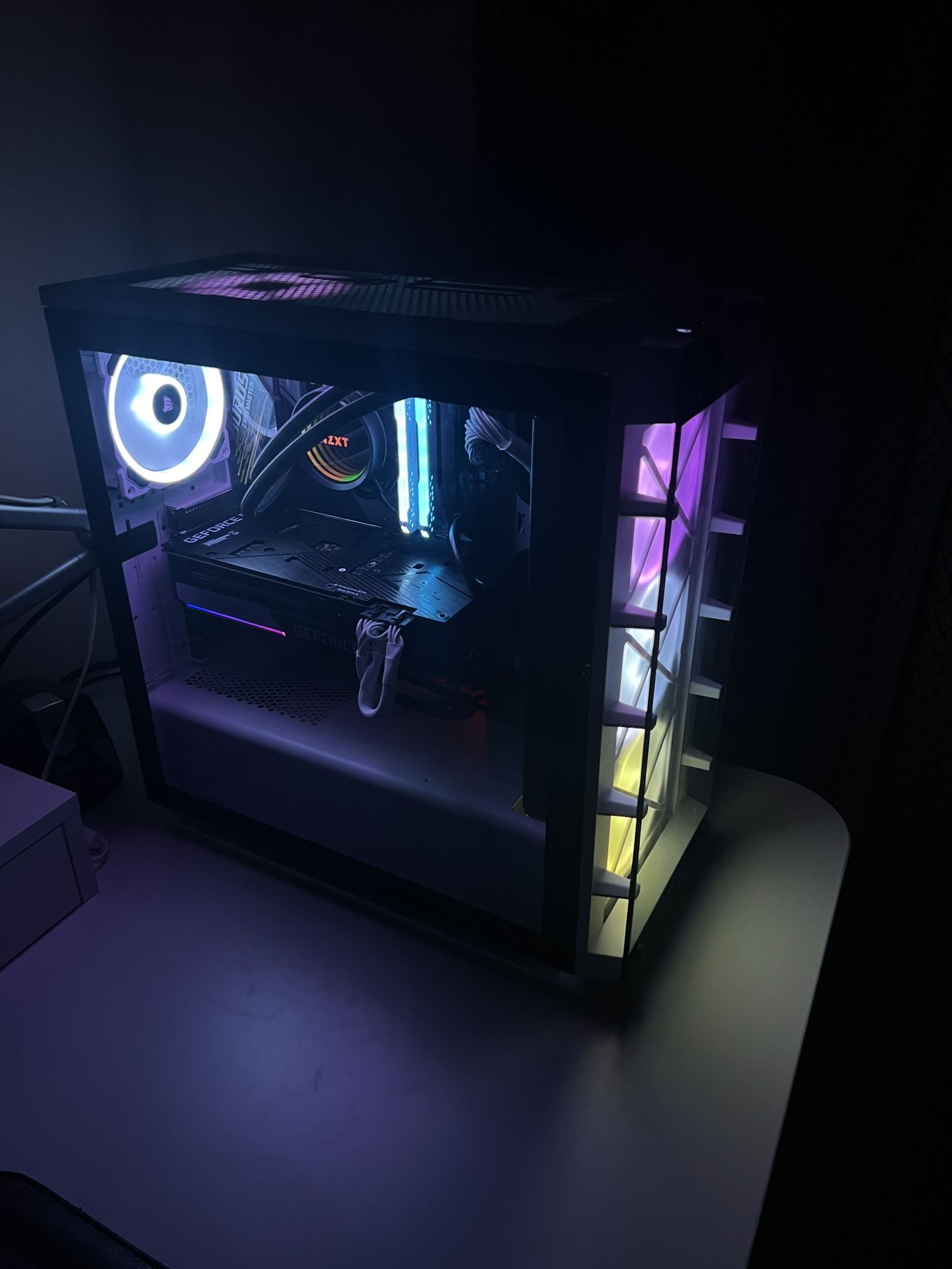 Custom White Gaming PC RGB, RTX 3070, Core i7 10700k, 1TB NVMe, 32GB RAM, Watercooled