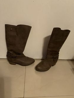 Girls size 2 boots