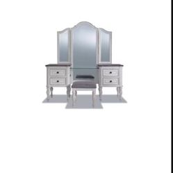 Scarlett White Four Drawer Vanity Set