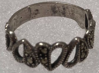 Vintage Sterling Silver Ring, Nice Hearts Design, Size 8, Adjustable, Nice Design, Quality, Jewelry, Accessory, Stamped 925, Clothing, 1146, Engagemen