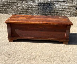 Cedar Chest (45 1/4”W x 19”D x 16 1/4”H) Pick Up Today!
