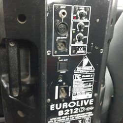 Behringer Eurolive B212D PRO