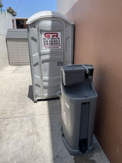 Porta potty