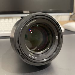 Sony FE 85mm 1.8