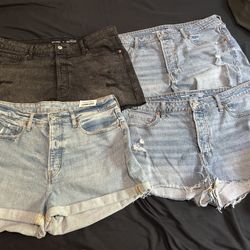Women’s 16 Old Navy Shorts