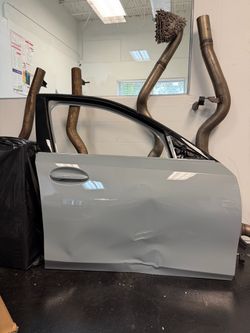 BMW G20 / G80 OEM Front Passenger Door – Brooklyn Grey – Damaged