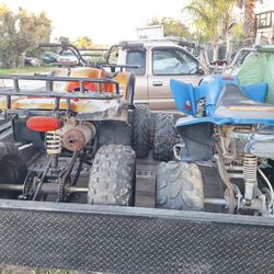 2 cuatrimotos  no prenden  se vende Asi como esta 