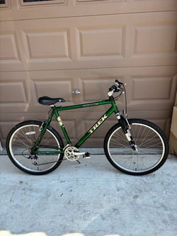 Trek 6500zx 21 Speed Mt Bike. 26” Wheels. Aluminum.