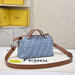 Unused Fendi shoulder bag @jly