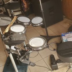 Simmons Drum Set With 3 BASS drum Pedals  Sticks And Throan  