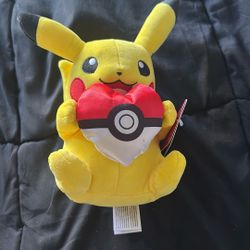 Heart Pikachu Pokémon Plush