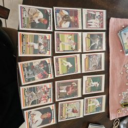 St.Louis Cardinals One Hundred And Thirty Two Baseball Cards Lot 
