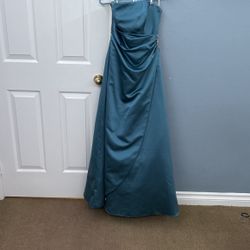 Formal Sleeveless Dress Size 6
