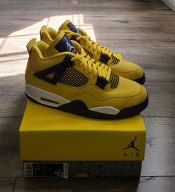 Lightning Jordan 4 Sz10.5