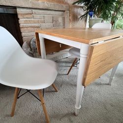 Extendable Table And Chairs