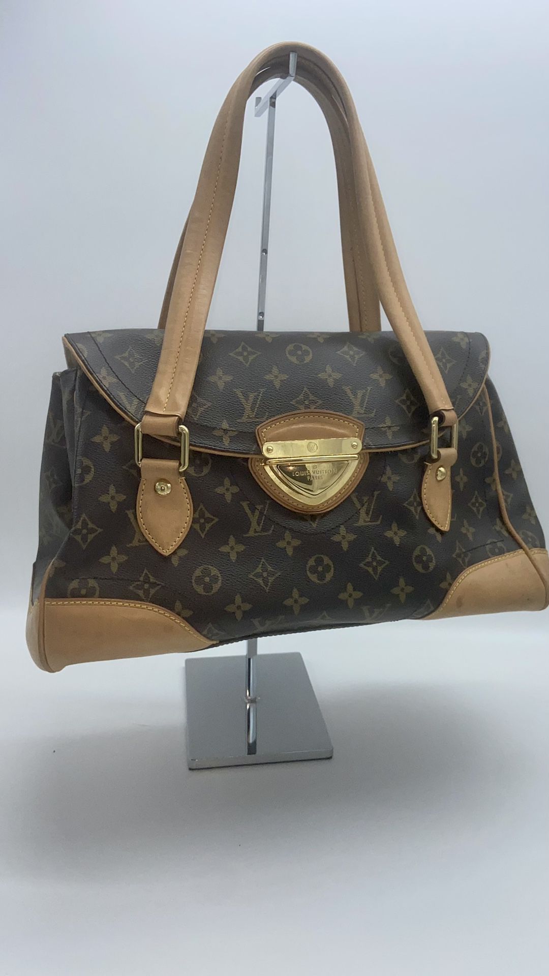 Authentic  Louis Vuitton Beverly MM