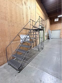Ballymore 9 Step Rolling Ladder
