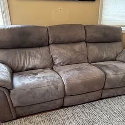 Recliner And Duel Electric Reclining Sofa 