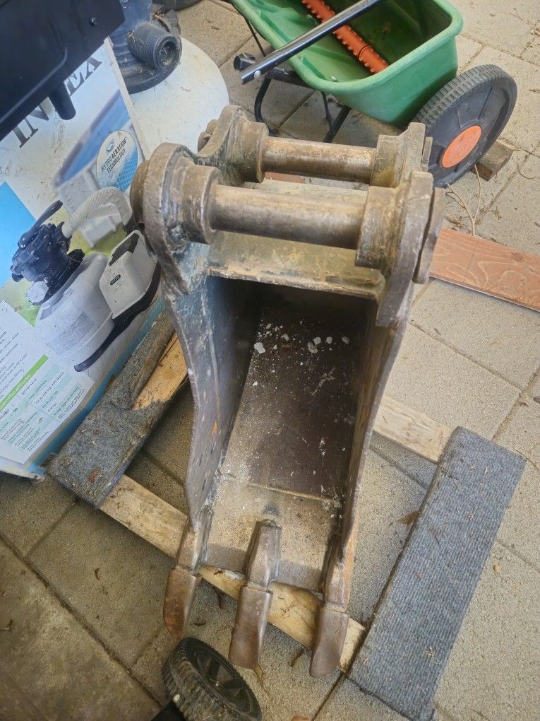 Buckets Excavator 2 Sizes 12 And 24 Inches. Each
