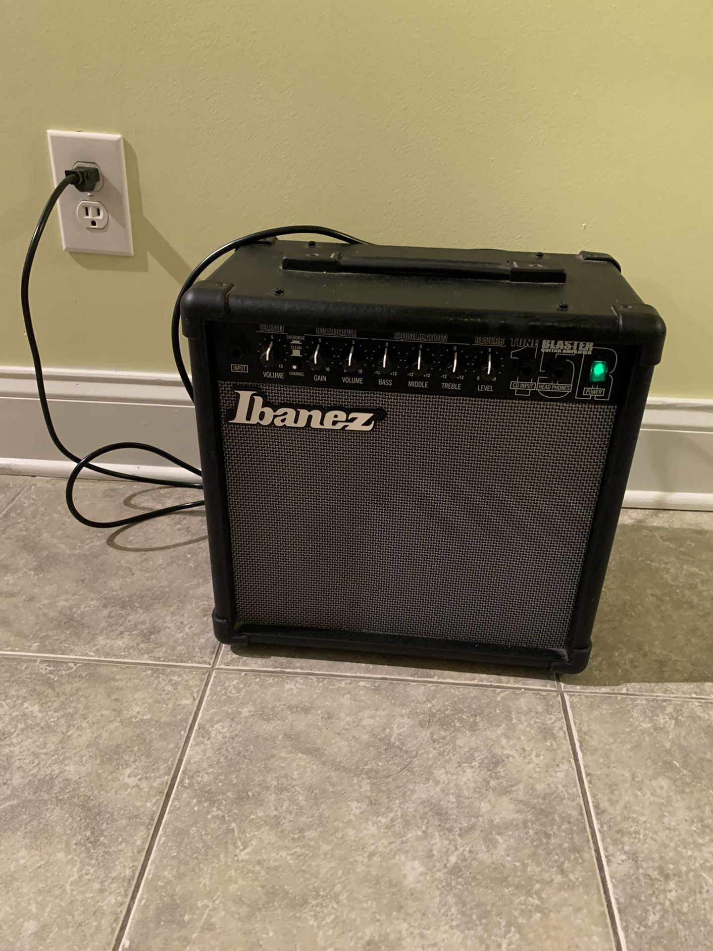 IBANEZ AMP in great condition