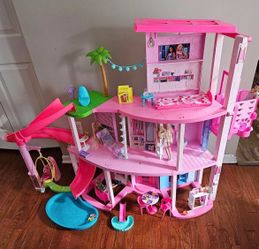 Barbie house like new