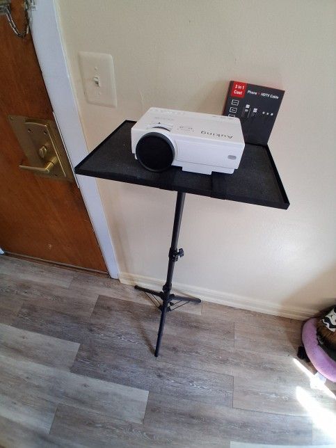 Au King Home Theater Projector