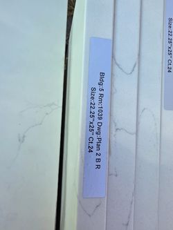Calacatta Style Quartz Countertop Pieces - 6 avail